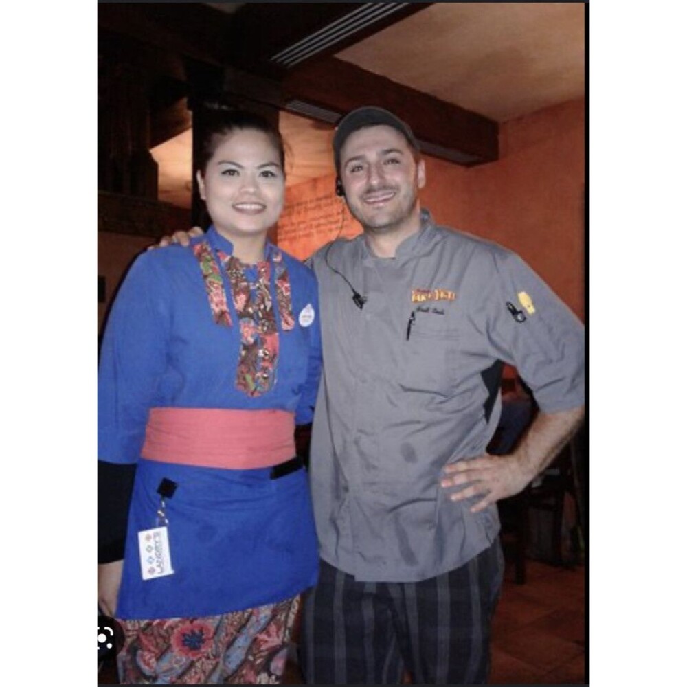 Disney Animal Kingdom Yak & Yeti Restaurant Cast Member Costume Uniform XXS